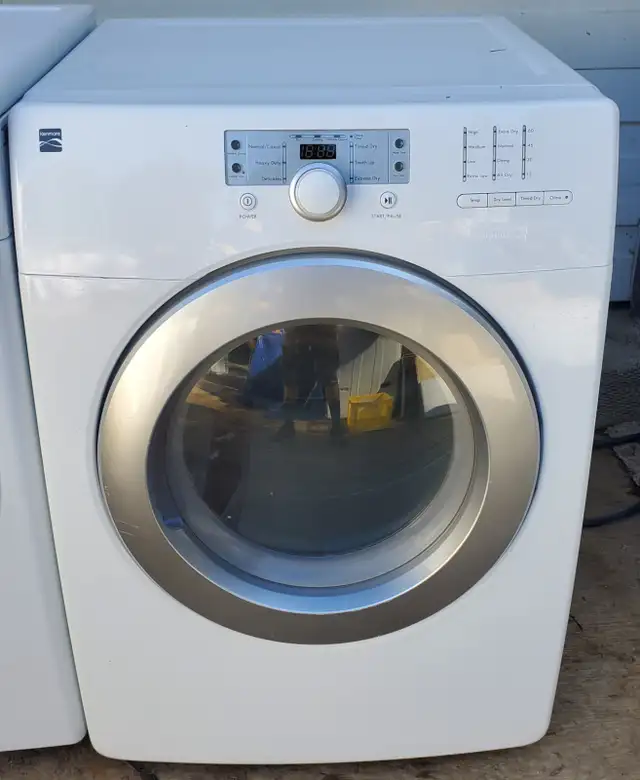 LG Front Loading washer/ dryer Very good condition, Stackable - Photo 4