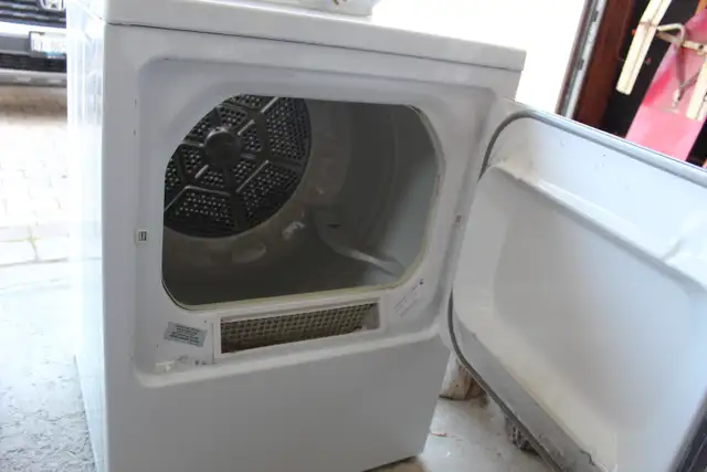 Washer and Dryer - Photo 2