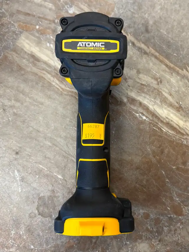 Dewalt 1/2 (13mm) Cordless Compact Wrench (Model: DCF921 ) - Photo 3