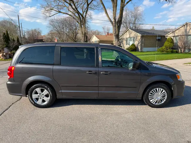 2015 Dodge Grand Caravan Sto n Go Certified $5000 No Rust - Photo 6