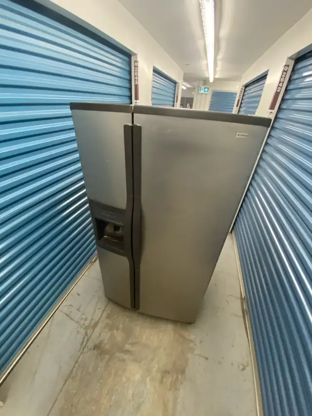 KENMORE STAINLESS STEEL FRIDGE - Photo 2