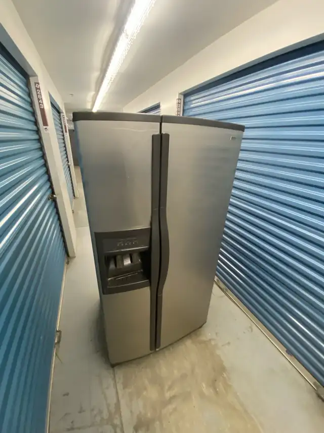 KENMORE STAINLESS STEEL FRIDGE - Photo 3