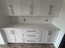 Quartz Countertop With Big Beautiful Grey Veined