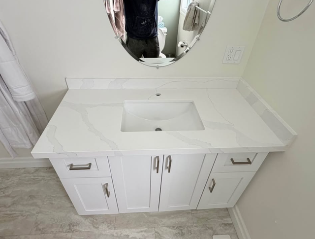Quartz Countertop With Big Beautiful Grey Veined - Photo 3