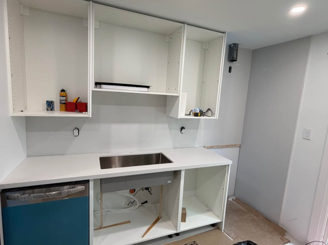 Quartz Countertop With Big Beautiful Grey Veined - Photo 5