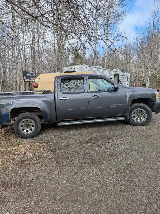 2010 Chevy Silverado - Photo 2