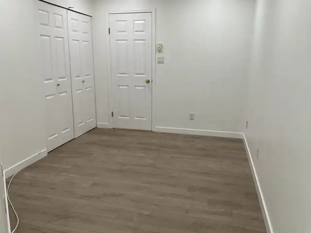 Luxury Living in Richmond: Recently Refreshed 2 Bed, 2 Bath - Photo 6