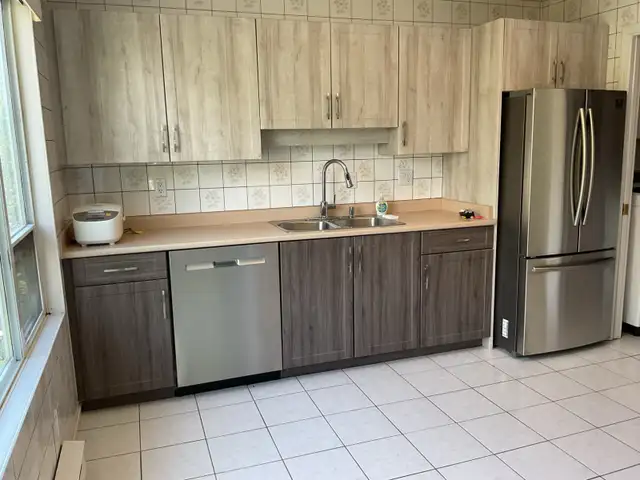 Luxury Living in Richmond: Recently Refreshed 2 Bed, 2 Bath - Photo 7