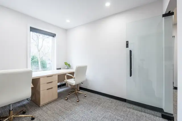 Coworking Space Burlington | Dedicated and Hot Desk Options - Photo 3