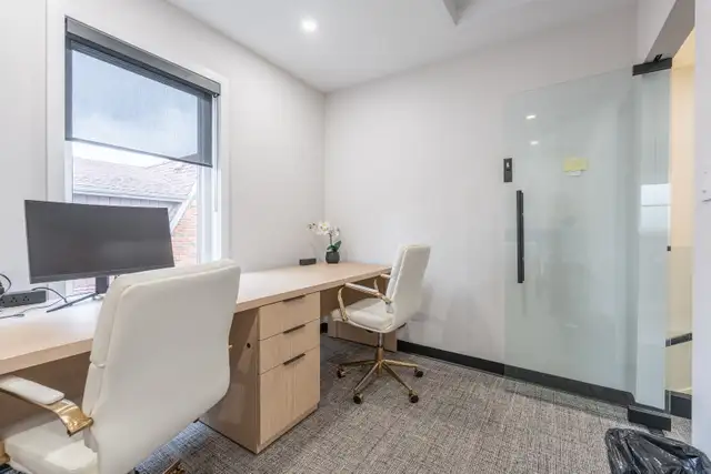 Coworking Space Burlington | Dedicated and Hot Desk Options - Photo 6