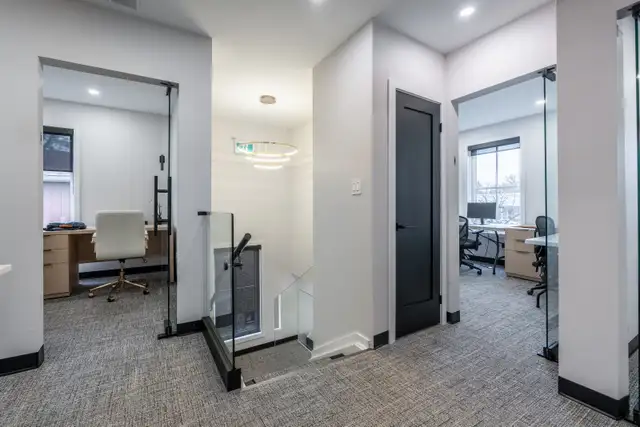 Coworking Space Burlington | Dedicated and Hot Desk Options - Photo 7