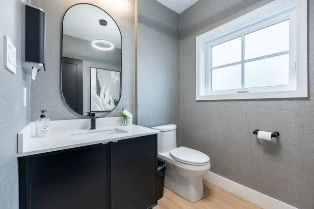 Coworking Space Burlington | Dedicated and Hot Desk Options - Photo 13