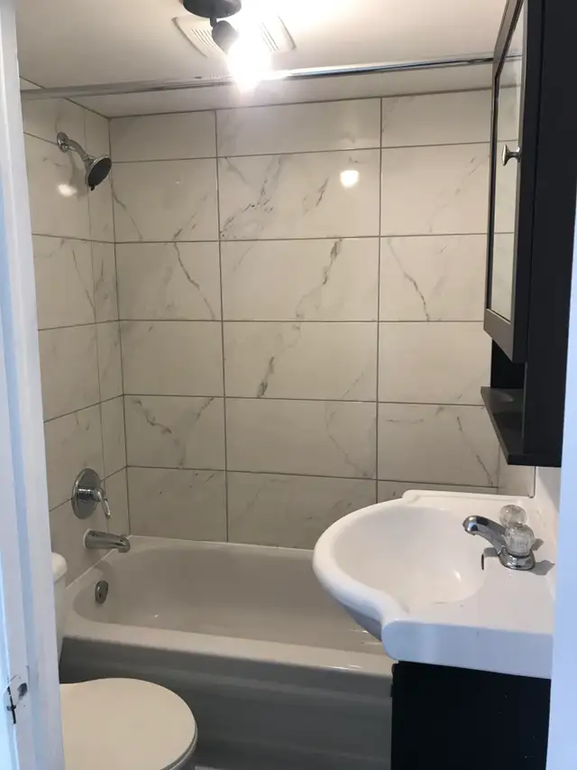 Beau grand 3 1/2, Maufils Limoilou, demi sous-sol WIFI - Photo 14