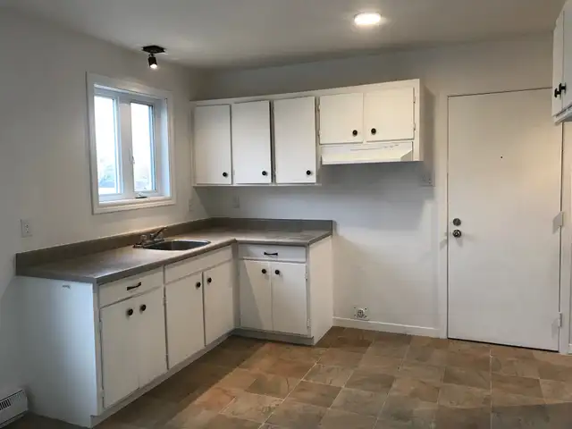 Beau grand 4 1/2, rue Vigie Lévis, juillet, - Photo 2