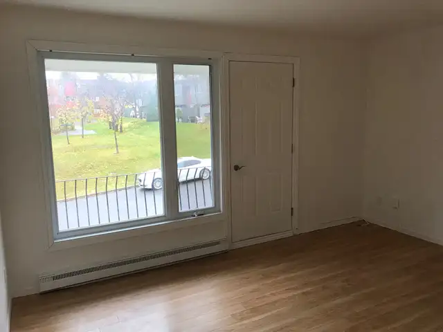 Beau grand 4 1/2, rue Vigie Lévis, juillet, - Photo 4