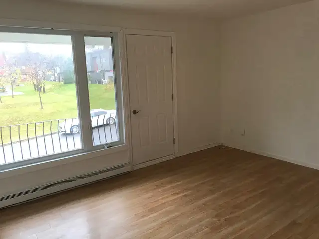 Beau grand 4 1/2, rue Vigie Lévis, juillet, - Photo 5