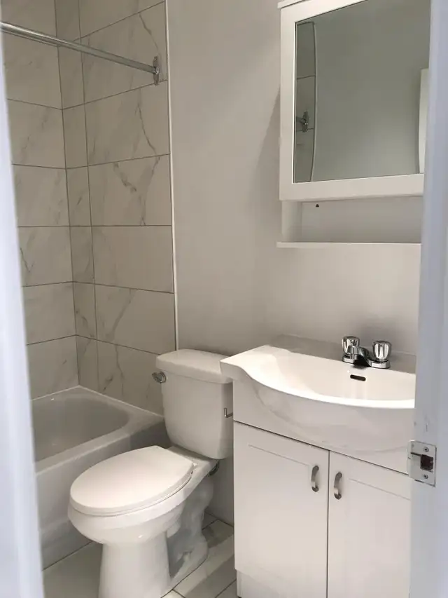 Beau grand 4 1/2, rue Vigie Lévis, juillet, - Photo 11