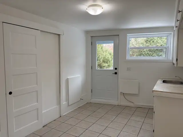 Beau grand 3 1/2, Limoilou rez de chaussé, WIFI LIBRE - Photo 3