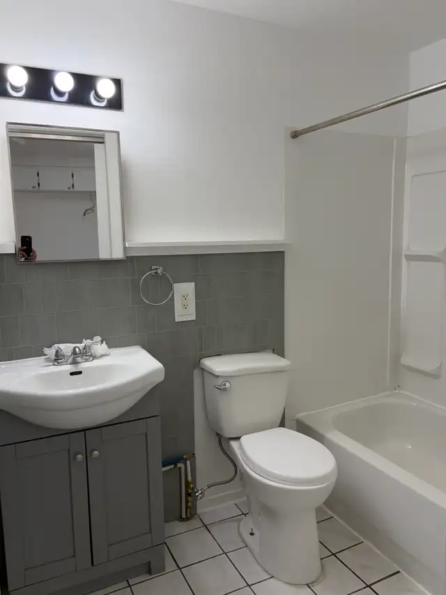 Beau grand 3 1/2, Limoilou rez de chaussé, WIFI LIBRE - Photo 12