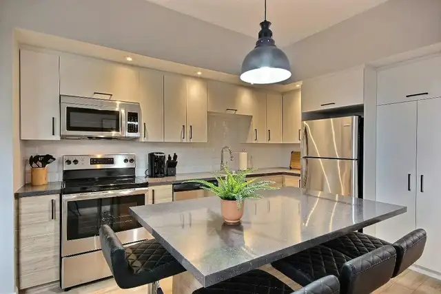 Superbe 4 1/2 Près Du Centre-Ville CLÉ EN MAIN - Photo 2