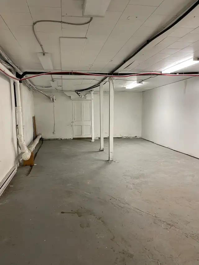 Beau grand local commercial à louer Vieux-Québec - Photo 8