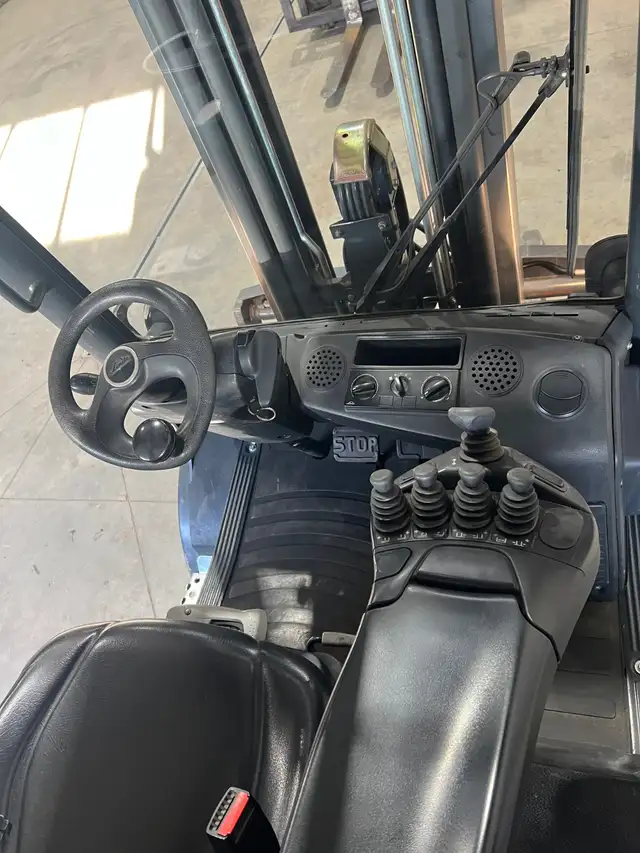 Linde H25 Diesel Forklift - Photo 5