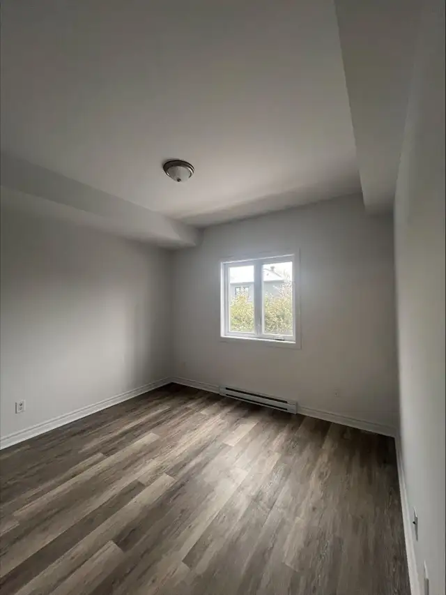 Joli condo 2 chambres - Boulevard des Grives - Photo 7