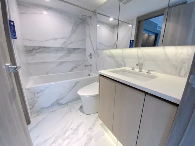 Richmond Central Location Air Conditioned 1 bed Condo for Rent! - Photo 4