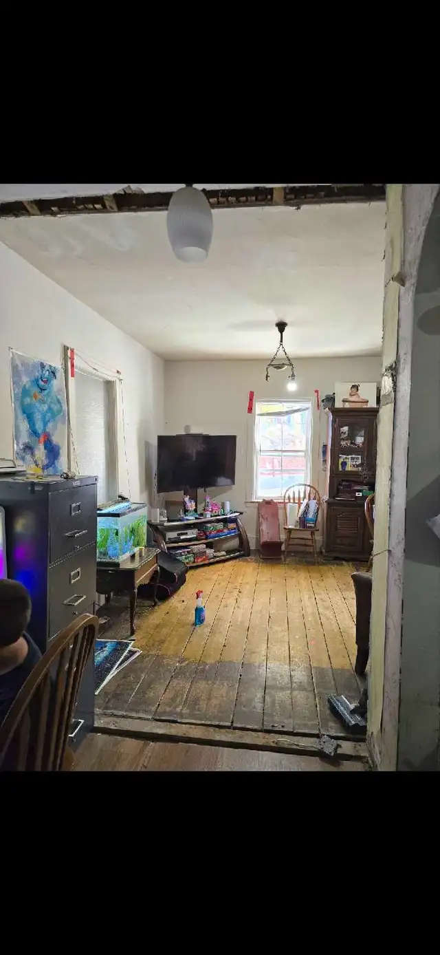 2 story house - Photo 8