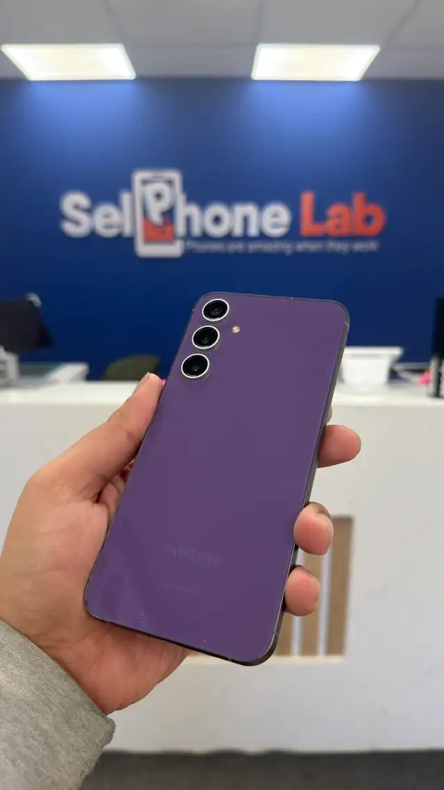 Samsung S23 fe for sale at SellPhone Lab Cochrane - Photo 2