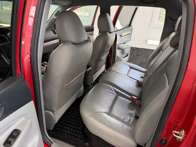 2014 Toyota Tacoma TRD sport 4X4 - Photo 10