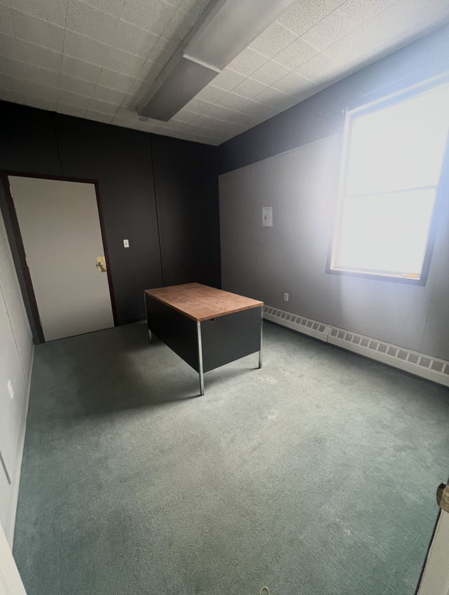 Office Space Available Downtown – Units from 375–1500 Sq Ft - Photo 6