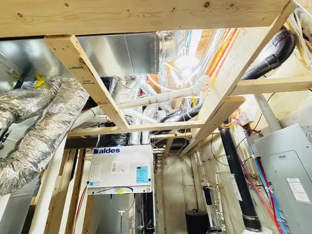 Construction - Photo 5