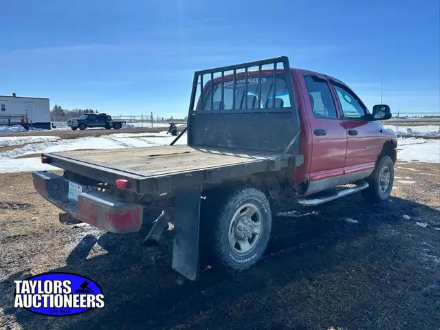 2004 Dodge 2500 Flatdeck Cummins Up For Online Auction! - Photo 3