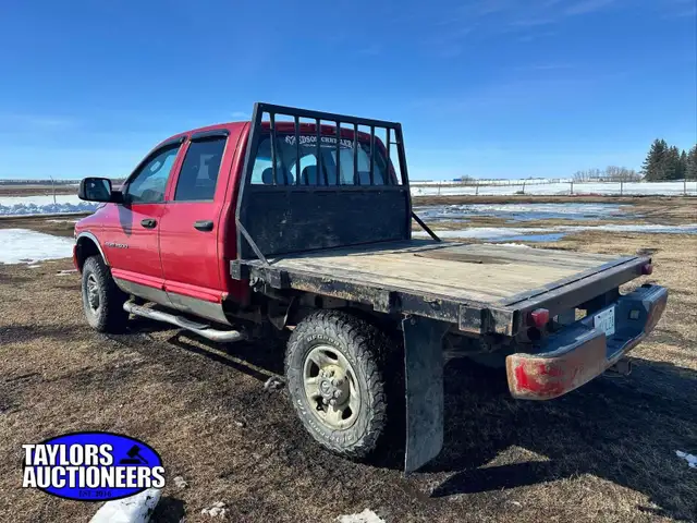 2004 Dodge 2500 Flatdeck Cummins Up For Online Auction! - Photo 4