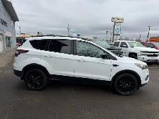 2018 Ford Escape SE AWD / LOW KILOMETRES / TWO-TONE INTERIOR - Photo 6