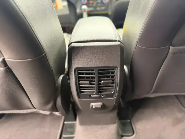 2018 Ford Escape SE AWD / LOW KILOMETRES / TWO-TONE INTERIOR - Photo 14