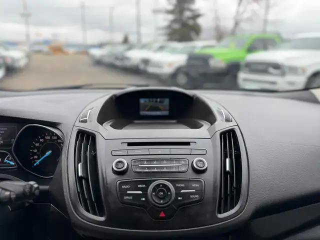 2018 Ford Escape SE AWD / LOW KILOMETRES / TWO-TONE INTERIOR - Photo 16