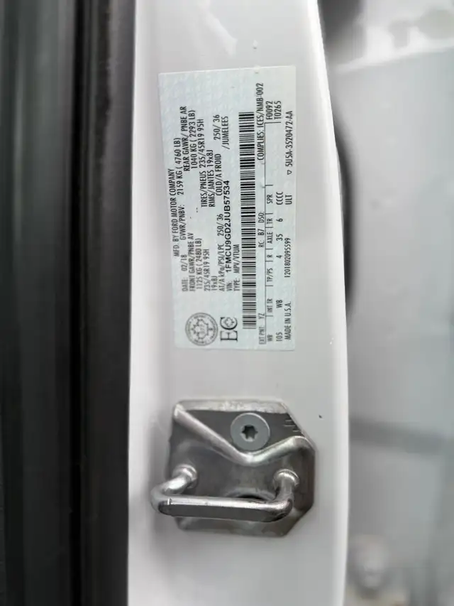 2018 Ford Escape SE AWD / LOW KILOMETRES / TWO-TONE INTERIOR - Photo 19