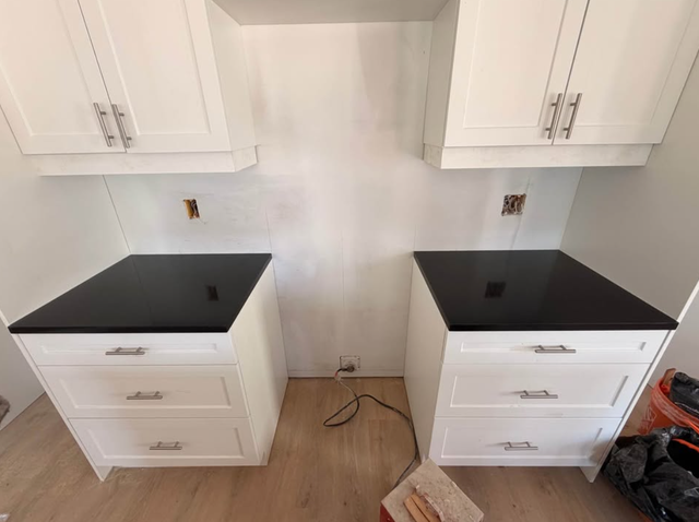 Black Plain Marble Countertop - Photo 3