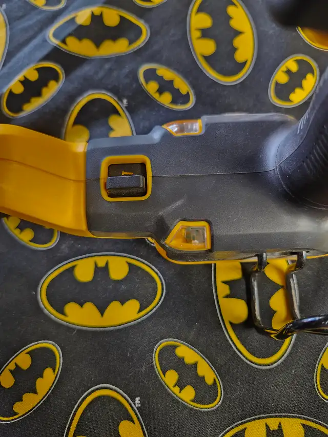 DeWalt DCN680 Cordless Brushless 18 Ga Brad Nailer (#2951) - Photo 4