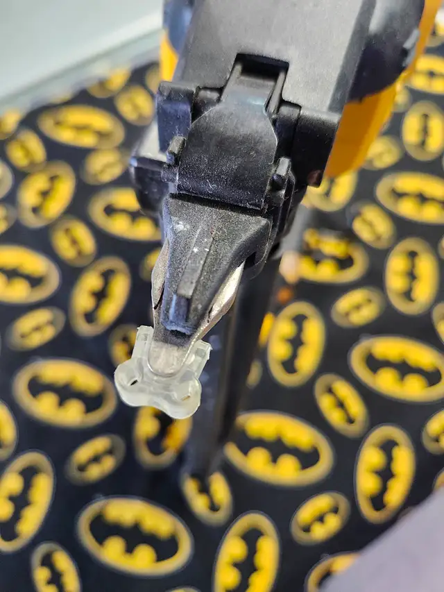 DeWalt DCN680 Cordless Brushless 18 Ga Brad Nailer (#2951) - Photo 5