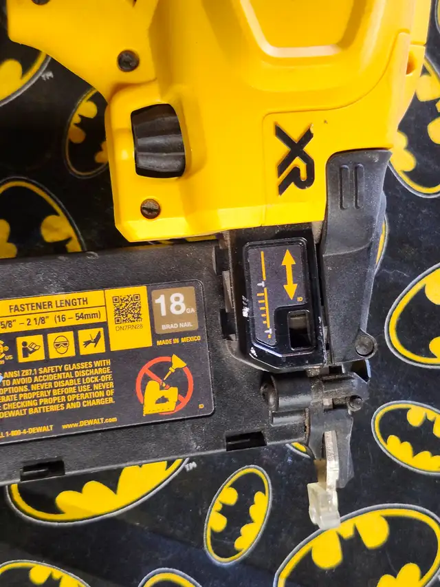 DeWalt DCN680 Cordless Brushless 18 Ga Brad Nailer (#2951) - Photo 6