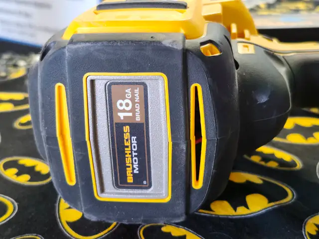 DeWalt DCN680 Cordless Brushless 18 Ga Brad Nailer (#2951) - Photo 8