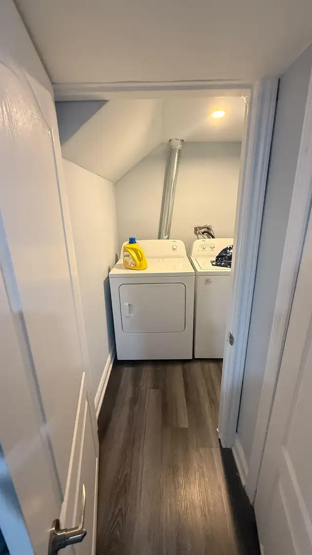 Furnished Master Bedroom for Rent – Available from June 1 - Photo 10