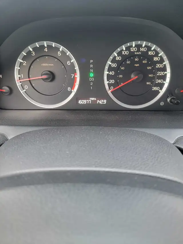 Honda Accord 2010 LX - Photo 2