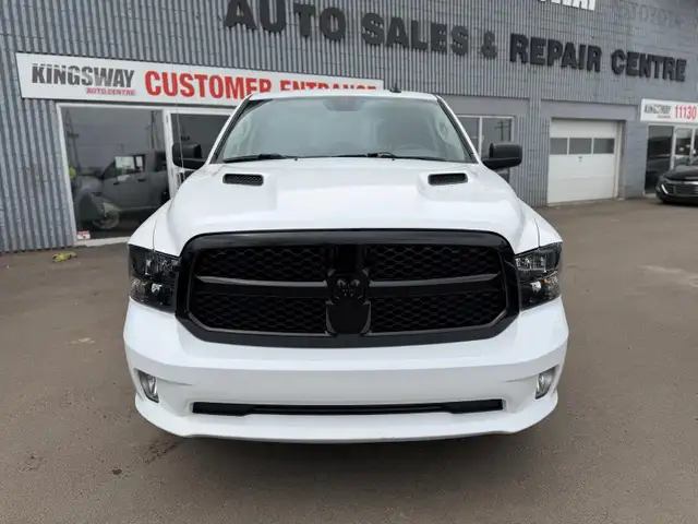 2019 Ram 1500 Classic CREWCAB 5.7L 4X4 /ONE OWNER NO ACCIDENTS - Photo 8