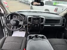 2019 Ram 1500 Classic CREWCAB 5.7L 4X4 /ONE OWNER NO ACCIDENTS - Photo 10
