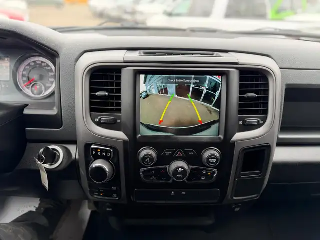 2019 Ram 1500 Classic CREWCAB 5.7L 4X4 /ONE OWNER NO ACCIDENTS - Photo 16