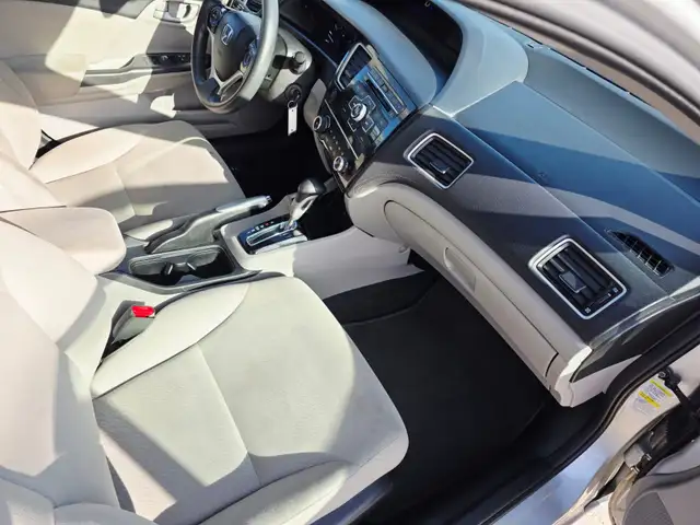 2013 Honda Civic Automatic Heated Seats Bluetooth Cruise Control - Photo 12